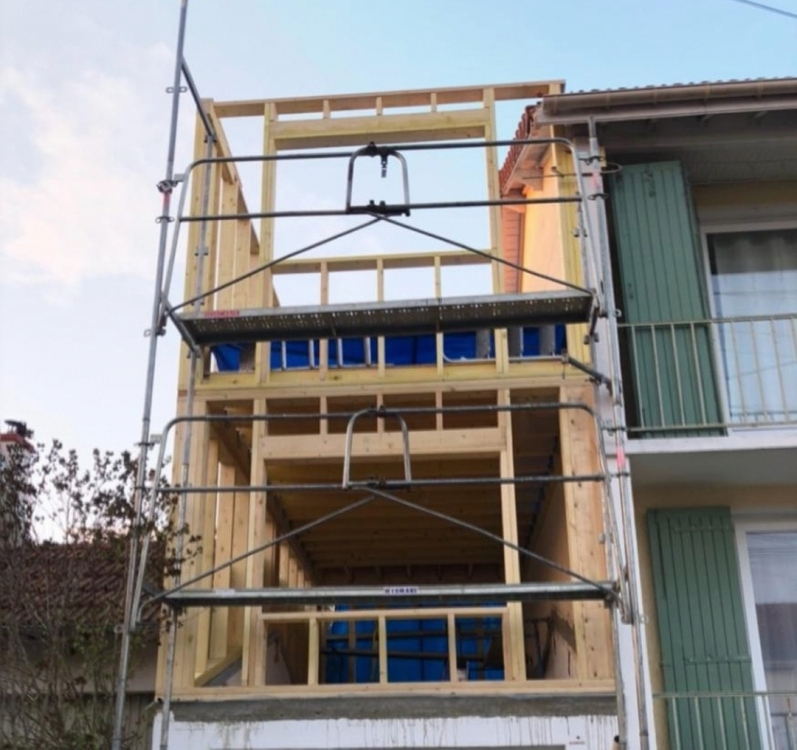 Construction du cadre pour surélévation d'appartement à Brétigny-sur-Orge